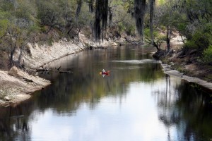 Paddlers on the Suwannee River. Photo by Anoldent