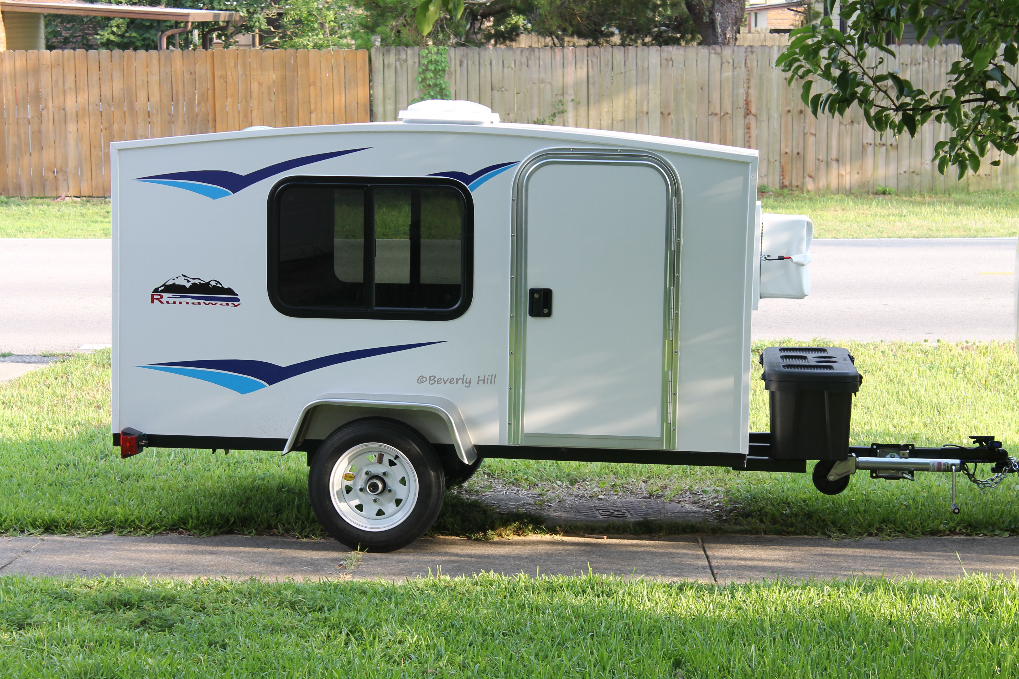 Introducing the Affordable and Lightweight Runaway Camper ...